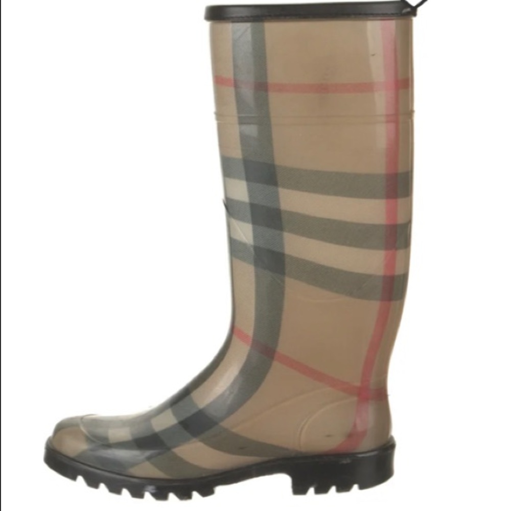 Burberry boots